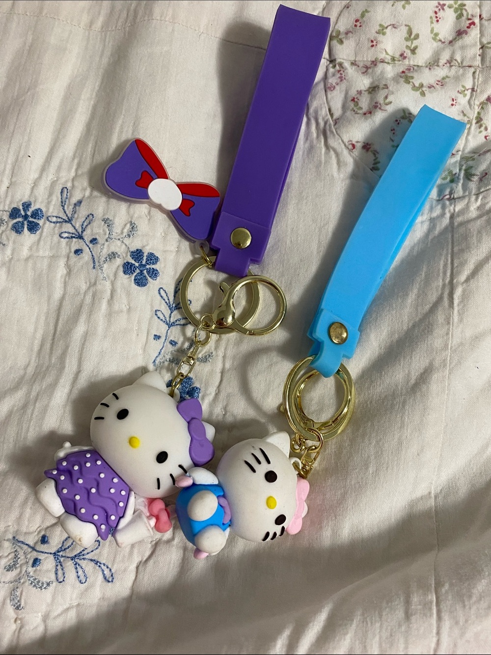 Hello Kitty Silicone wristlet Purple & Blue Strap Keychain Pair preowned